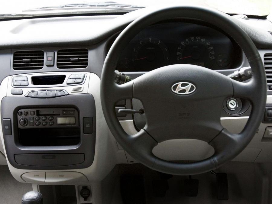  Hyundai Trajet 2004 года  (ZA) (фото 3 из 14)